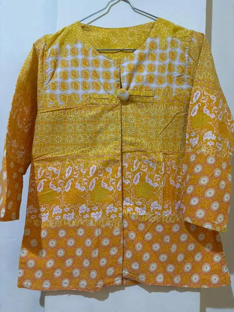Outer Batik Kuning