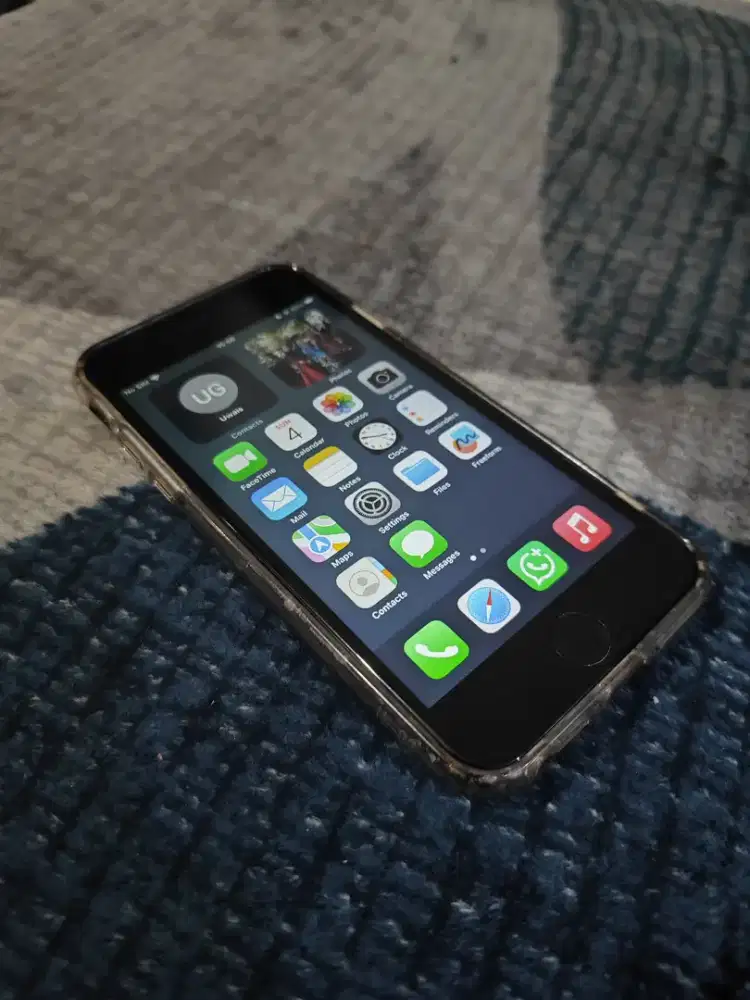 Iphone 8 ibox hitam