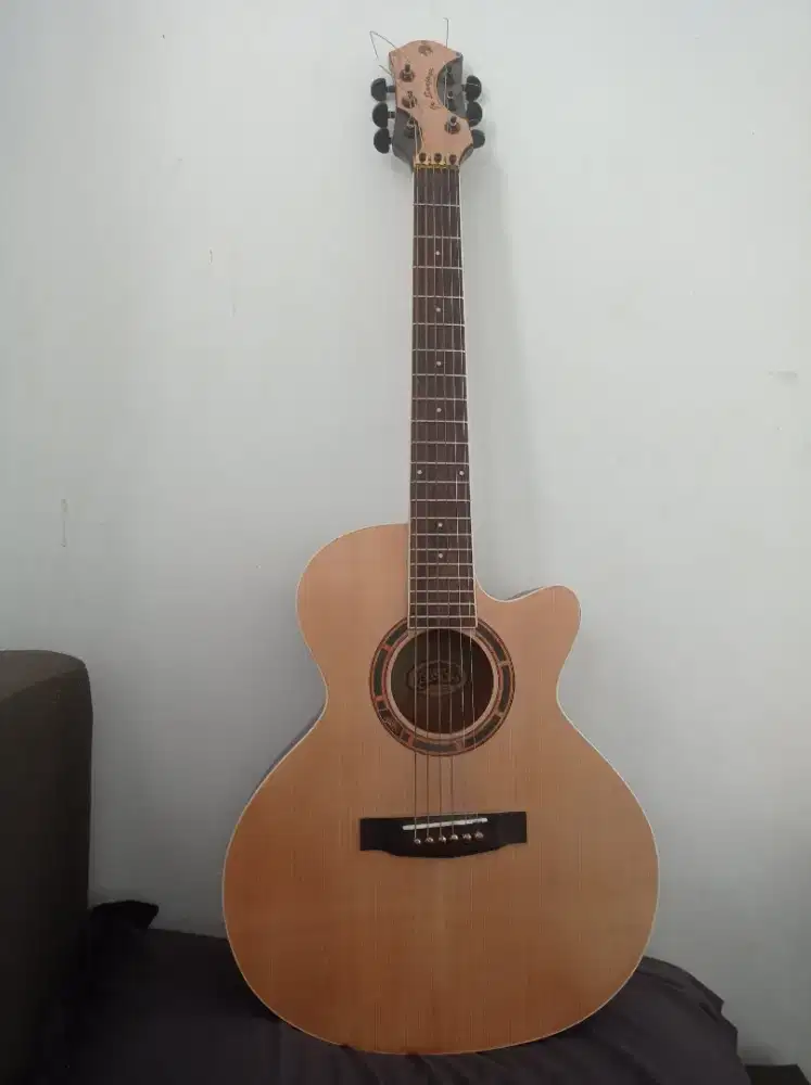 Gitar Akustik Jr.Sanjaya