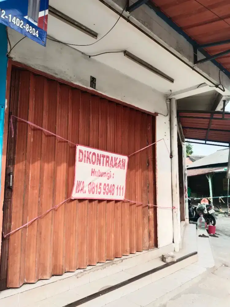 Ruko 1 lantai. Luas & strategis. Taman Asri, Larangan. Bisa nego.