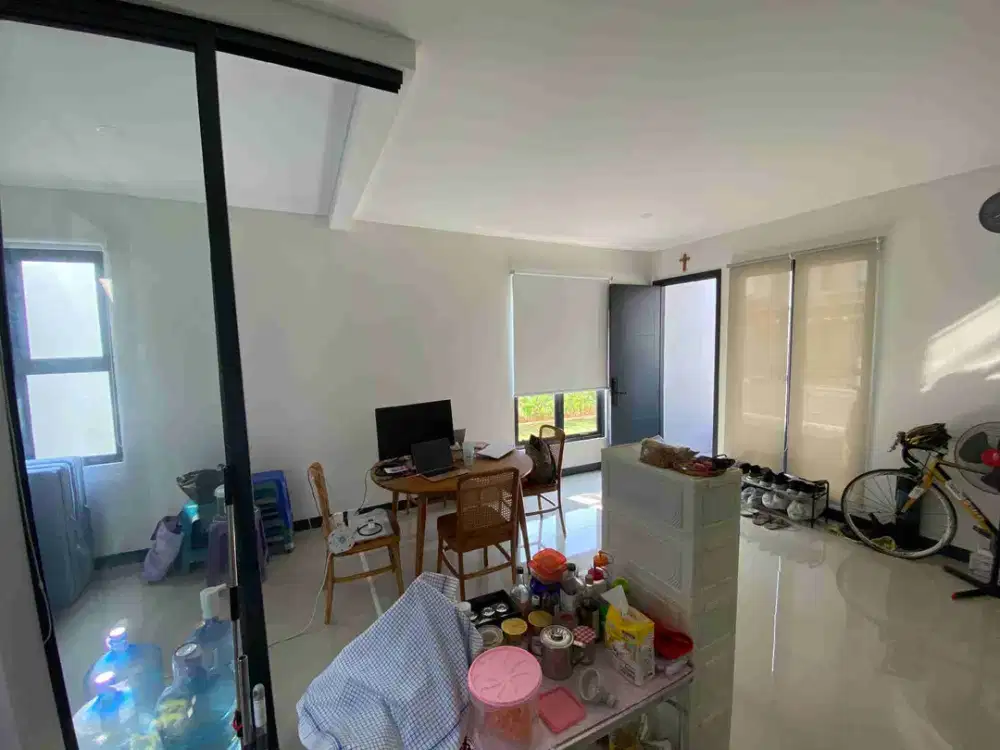 Dijual Rumah Hoek 2 Lantai Cluster Nismara Harapan Indah Bekasi