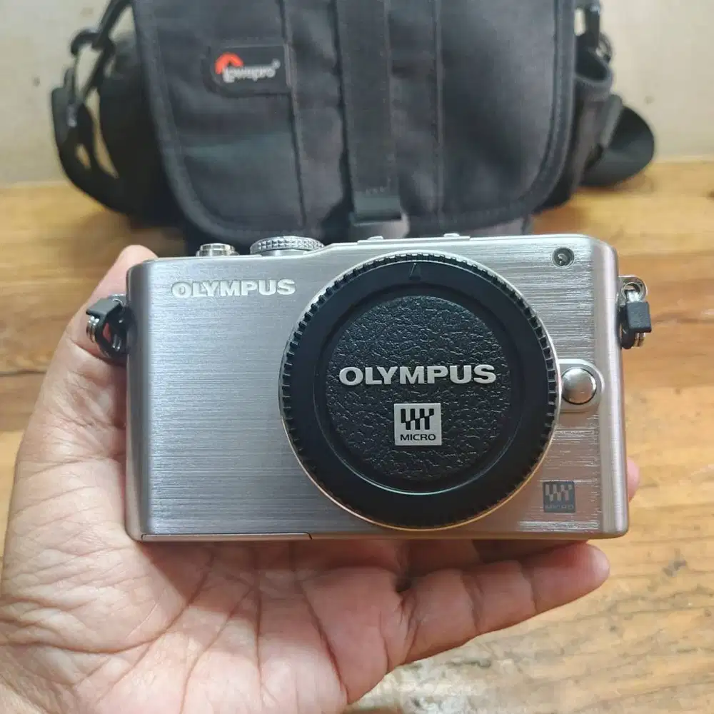 Kamera Mirrorless Olympus PEN Lite E-PL3 Body Only Lengkap