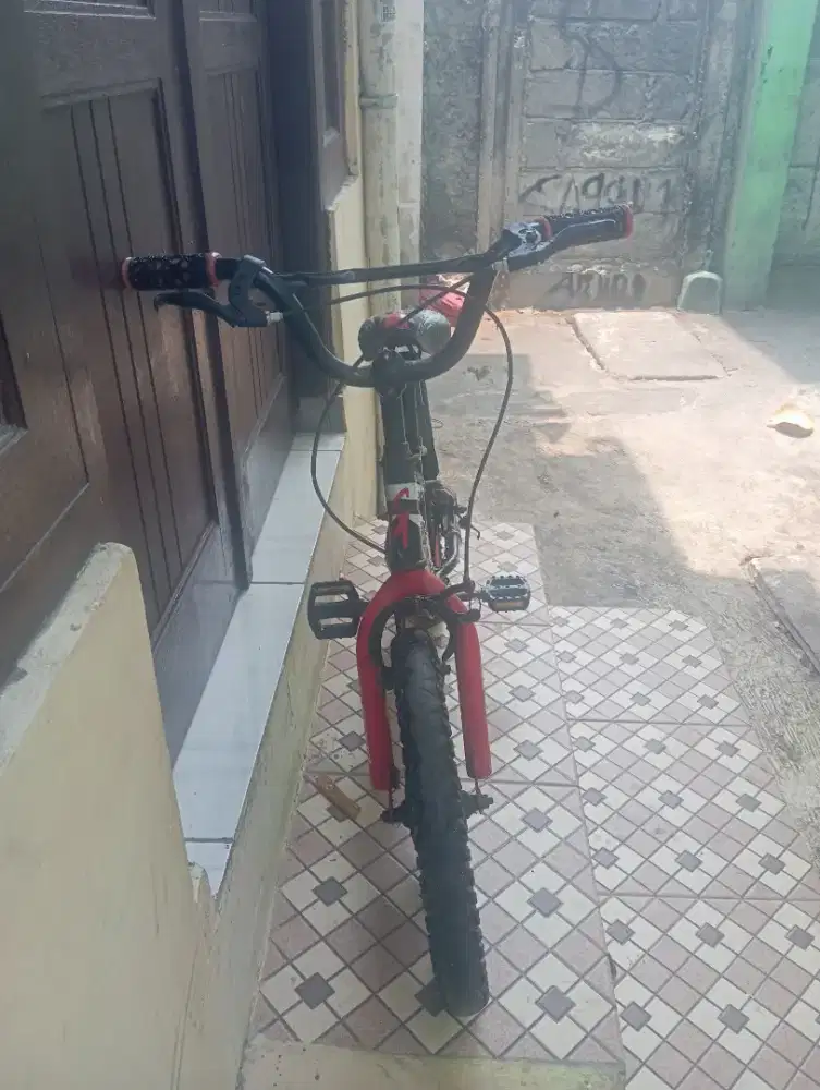 Di jual sepeda BMX anak merek Genio