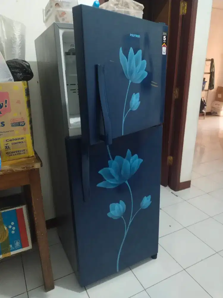 Kulkas Polytron 2 pintu