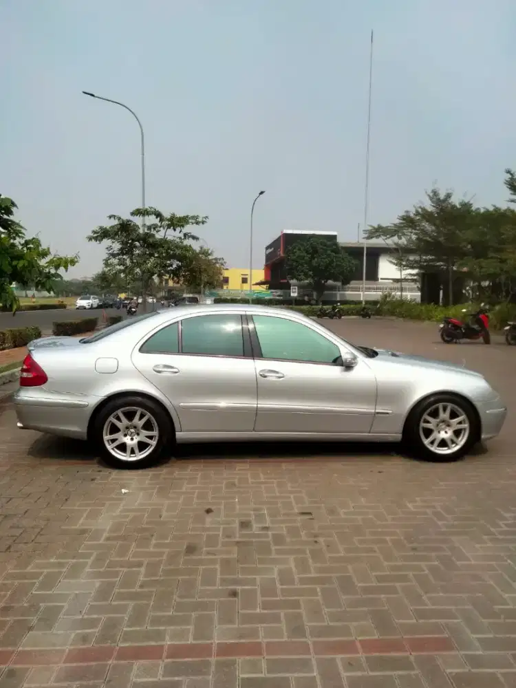 Mercedes-Benz E280 W211 automatik istimewa 2007