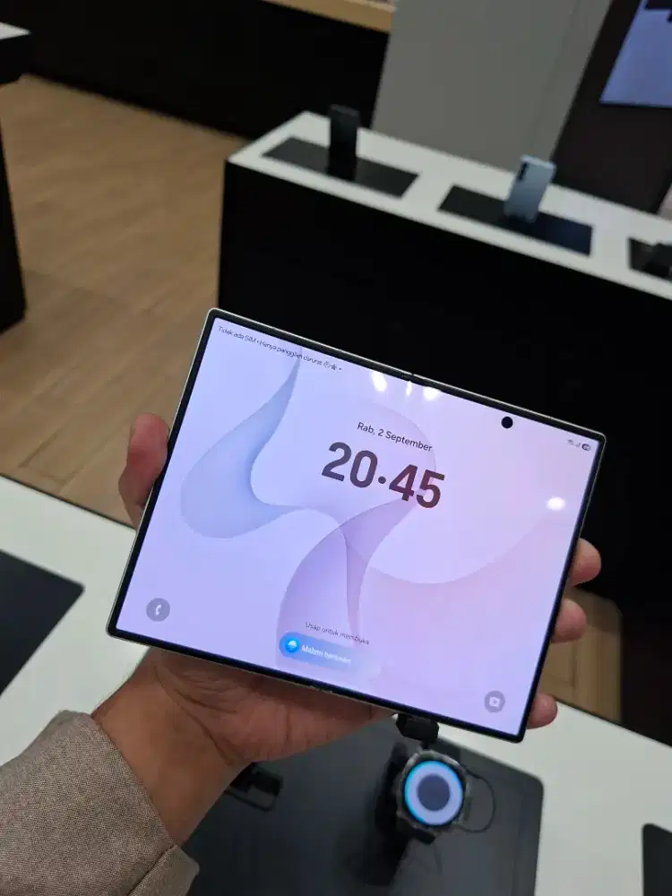 SAMSUNG Z FOLD 8