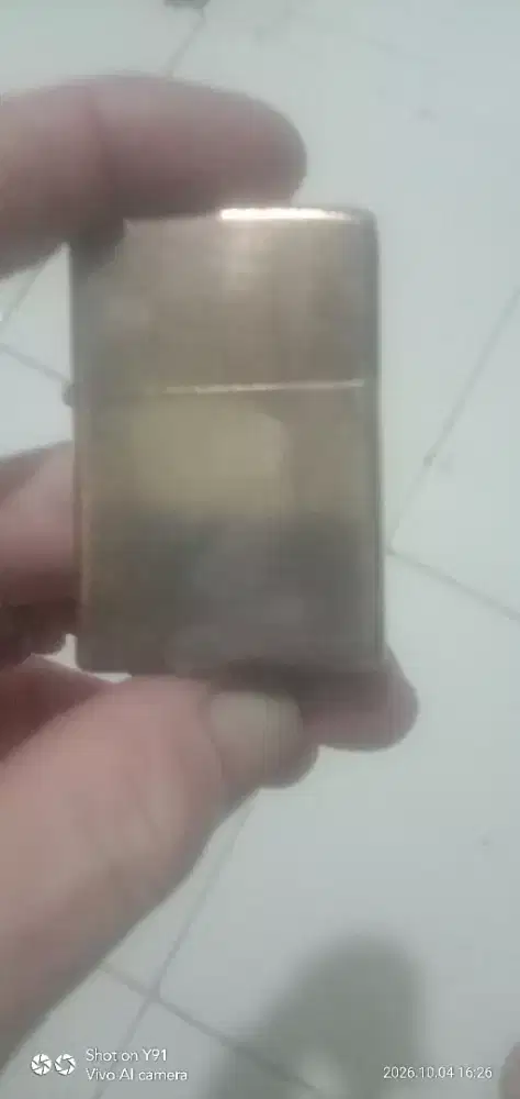dijual sebuah korek zippo made USA