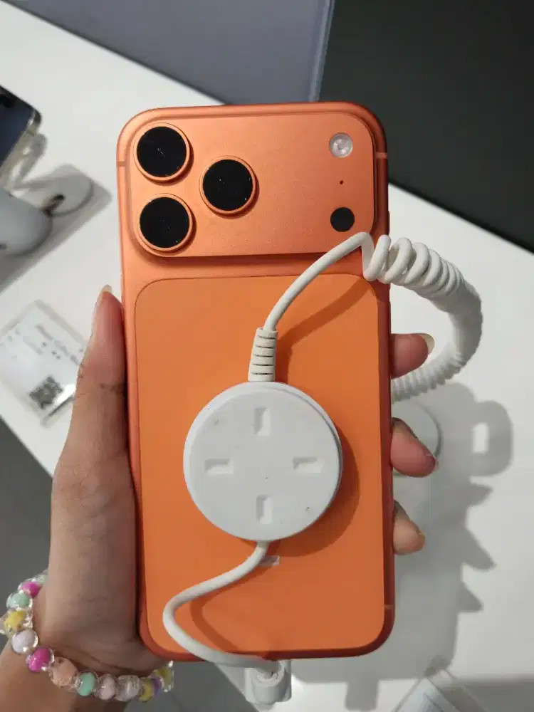 KREDIT IPHONE 17 PRO MAX