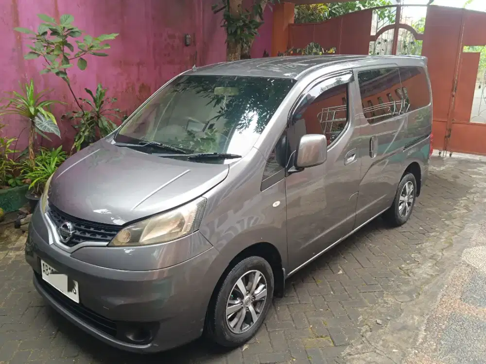 NISSAN EVALIA SV MANUAL 2012