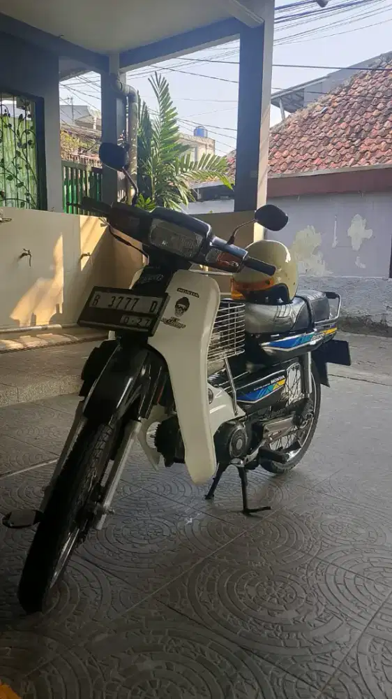 Honda astrea grand