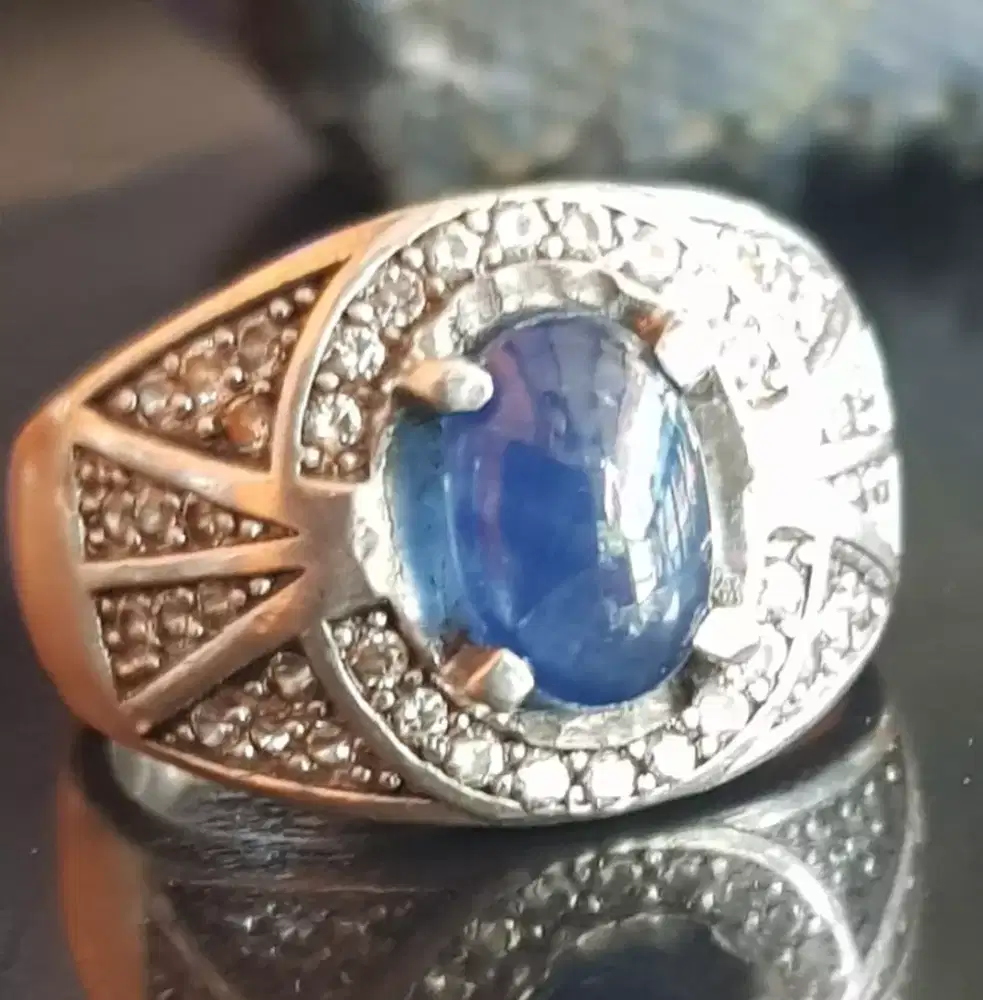 Blue sapphire iketan perak