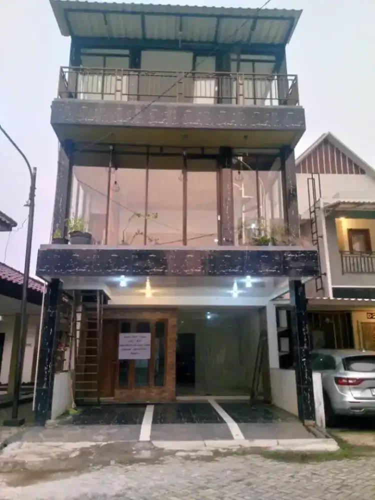 Rumah 3 lantai pondok gede
