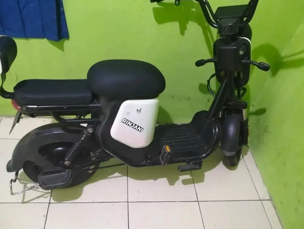 Di Jual sepeda listri merek selis