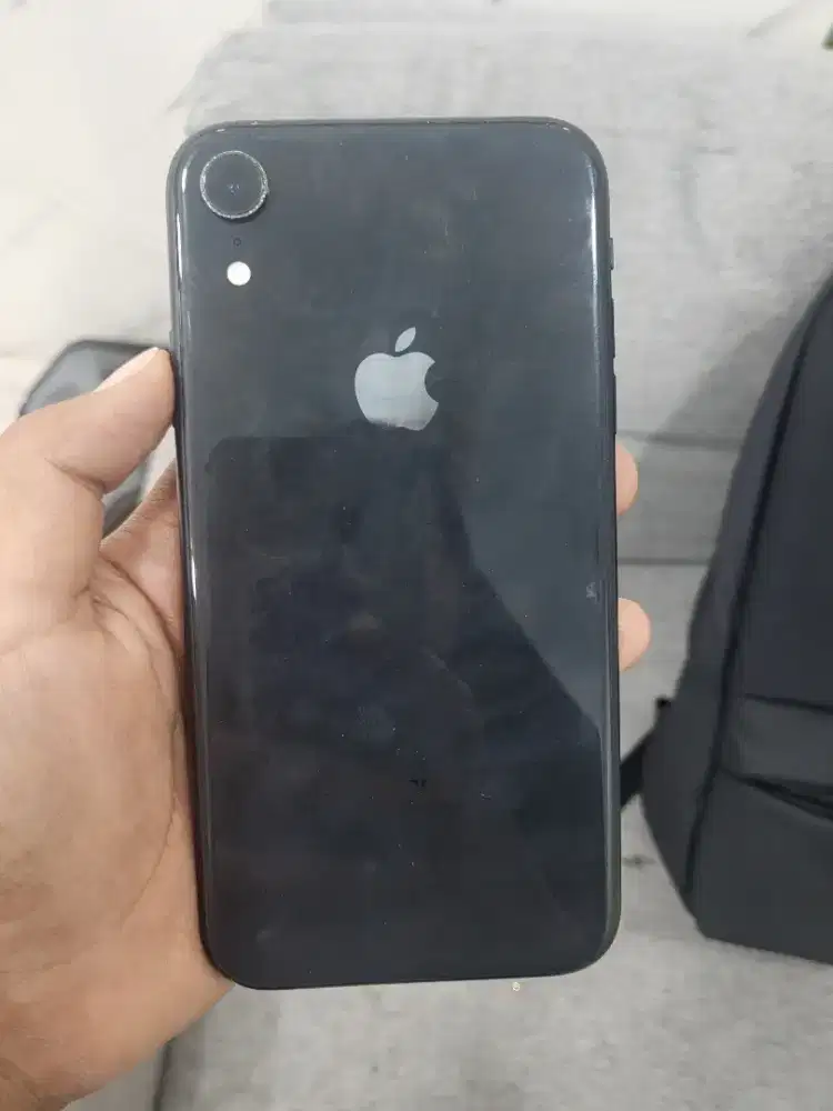 Iphone xr inter 64 GB (LECET PEMAKAIAN)