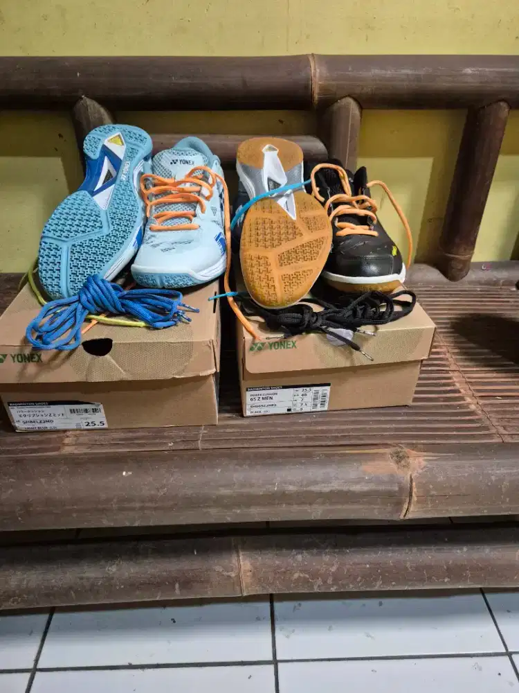 Sepatu badminton yonex shb original