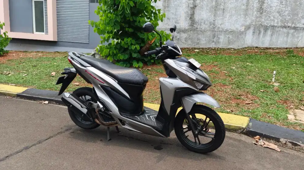 Honda Vario Grey 150 eSP 2020 – Keyless, Siap Pakai