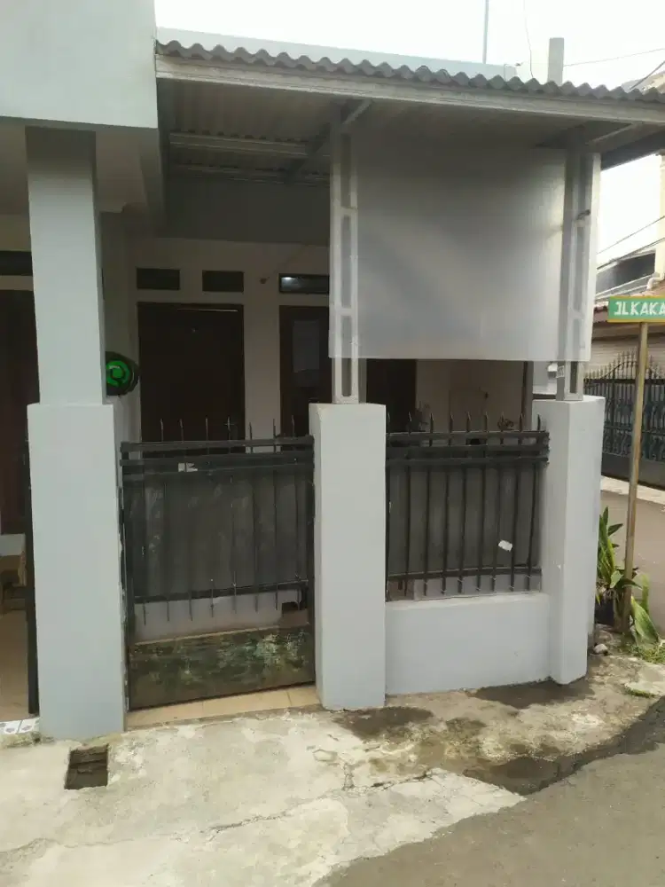 Di Kontrakan Rumah Ciputat/Bambu Apus pertahun 25jt