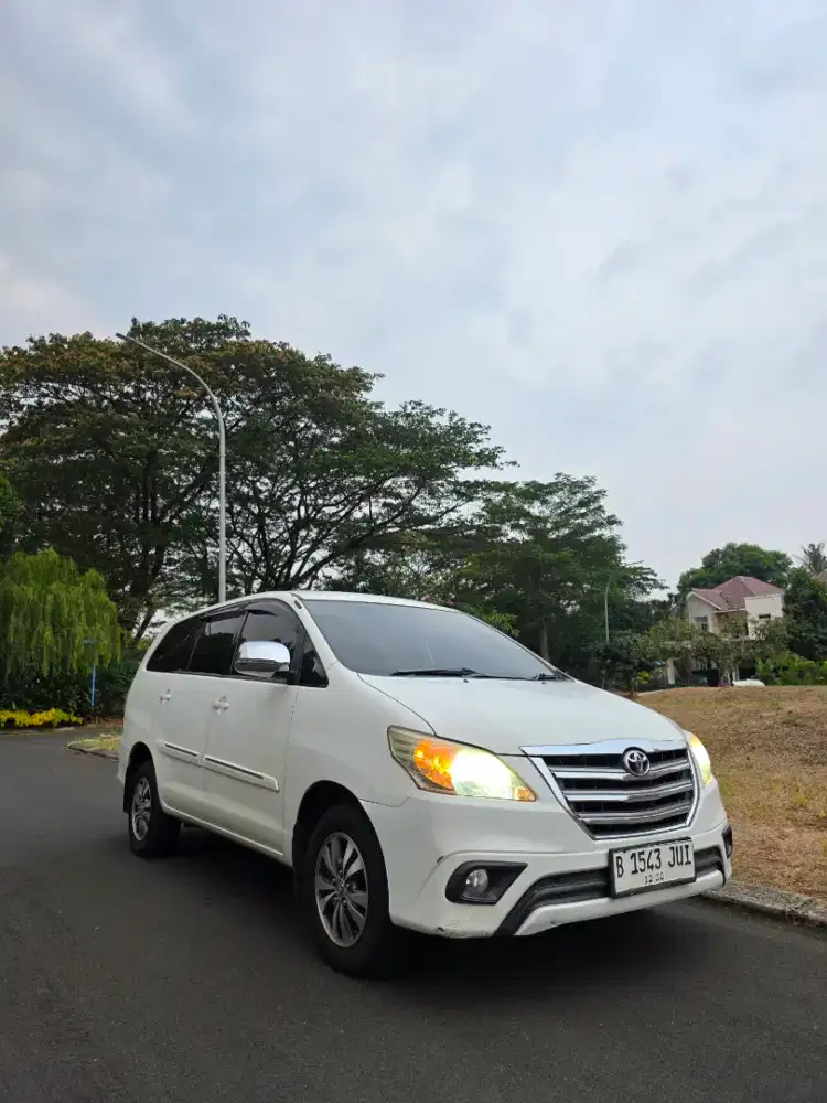 Toyota Innova G AT 2014 Diesel