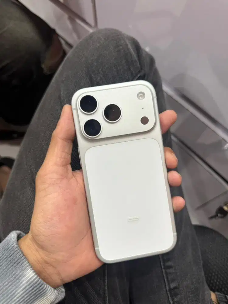 iphone 17 pro 512 silver ibox second like new