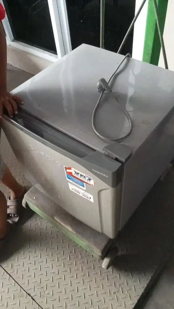 Kulkas Toshiba Glacio