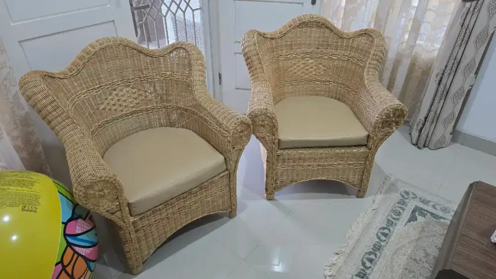2 Kursi Rotan / Wicker Bekas - Kondisi Bagus