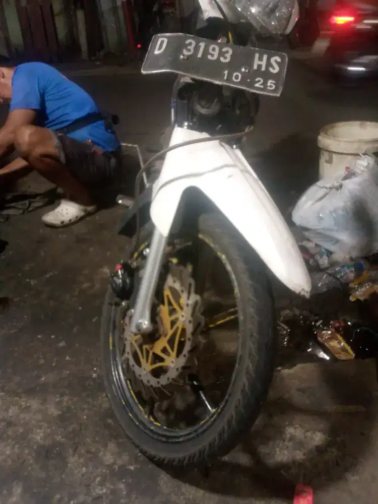 Di jual Vega zr second