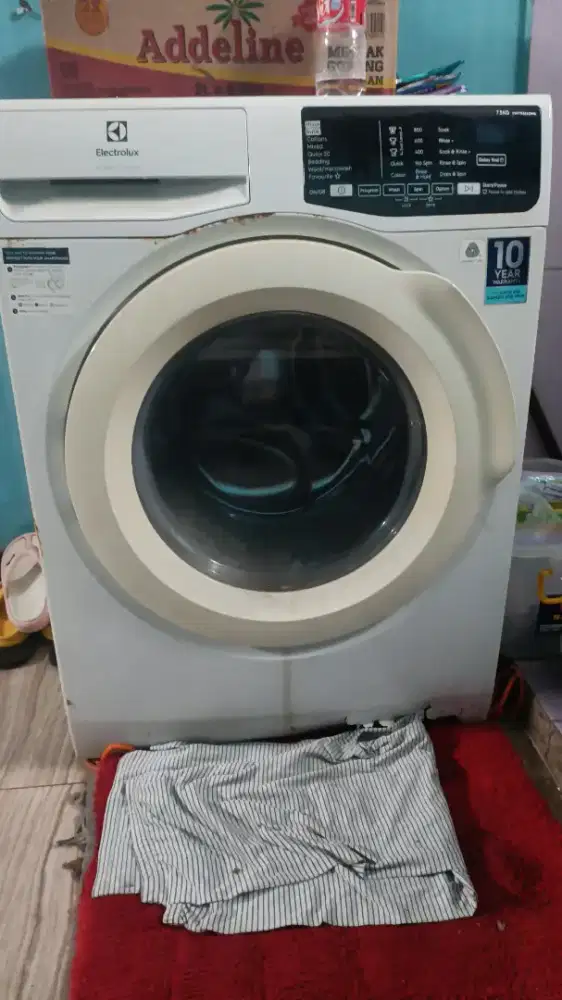 Mesin cuci Electrolux
