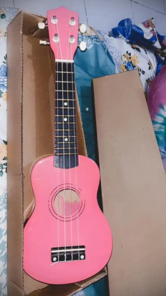 ukulele pink mulus