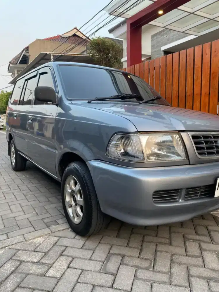 Kijang 2002/2001 EFi 1,8 istimewa original mulus