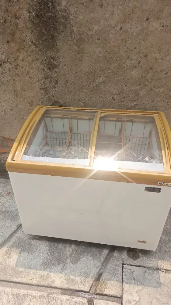 Freezer sleding kaca ukuran 280liter