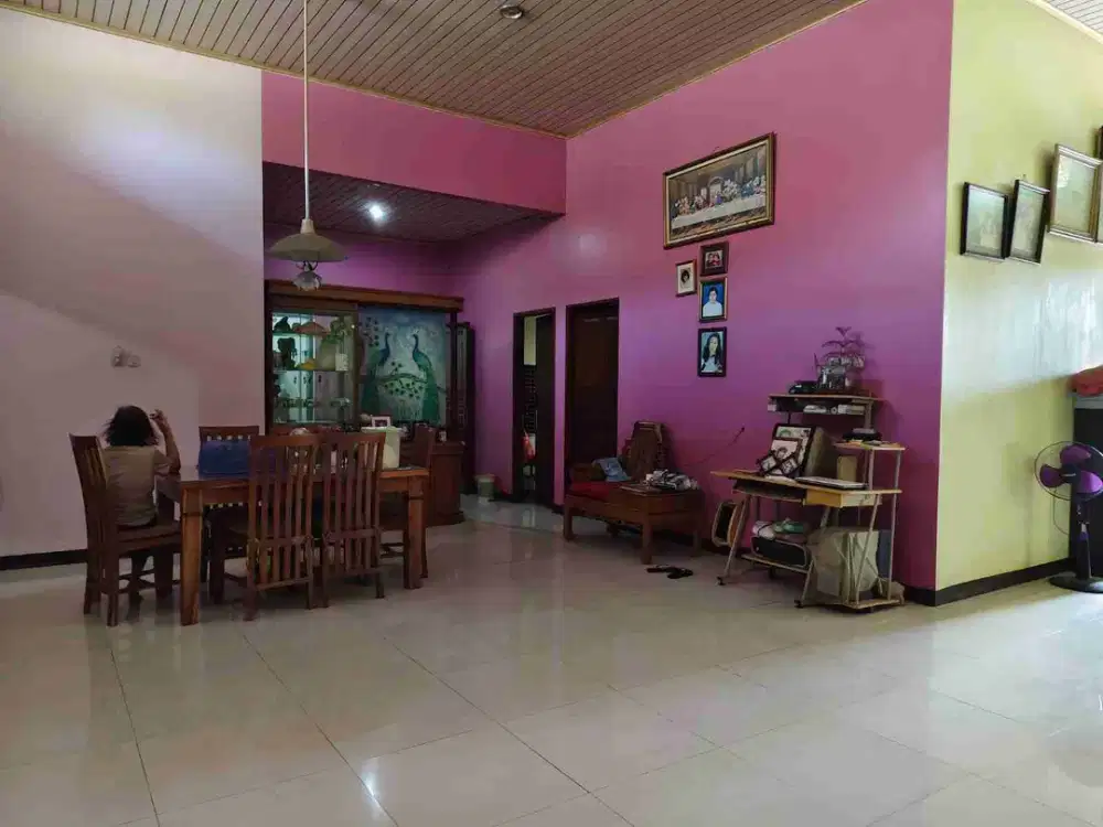 Dijual Rumah Bonus Bangunan Gudang di Babelan Kota, Bekasi Utara