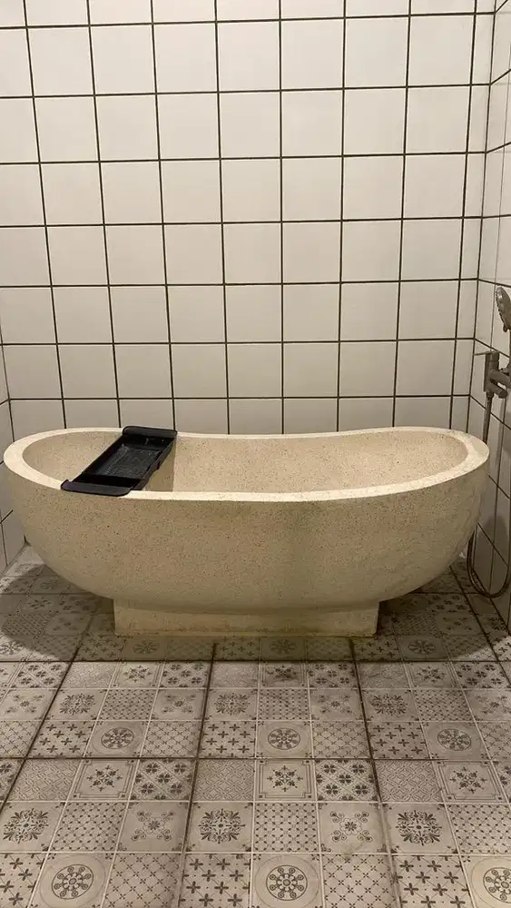 Bathtub Terrazzo / Batu Minimalis Freestanding – Kondisi Bagus