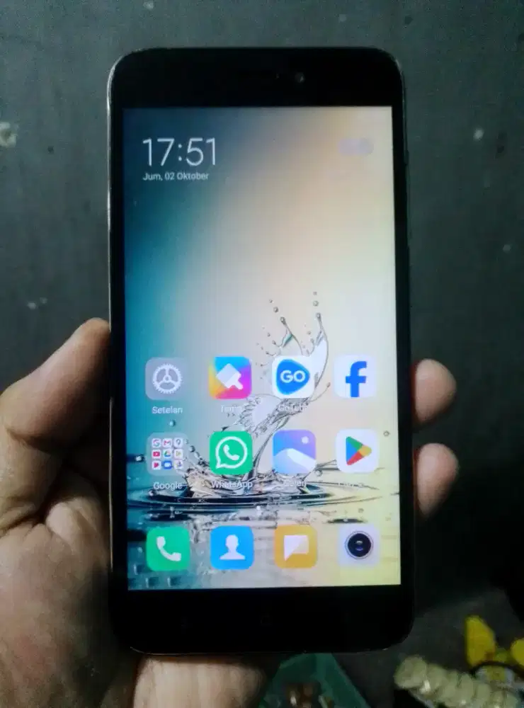 Xiaomi redmi 5a 4G 2/16 layar 5 inchi normal