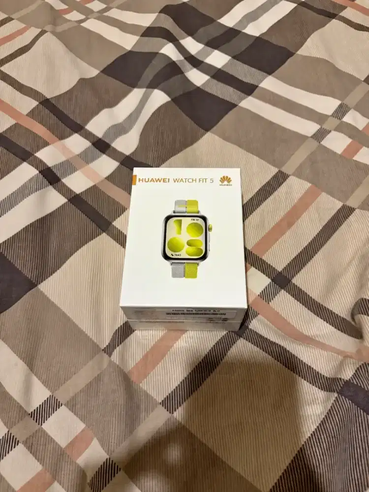 Huawei fit 5 silver green segel