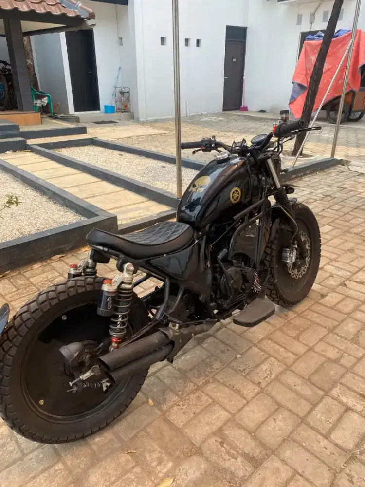 BOBBER STYLE BASIC SCORPIO 225CC