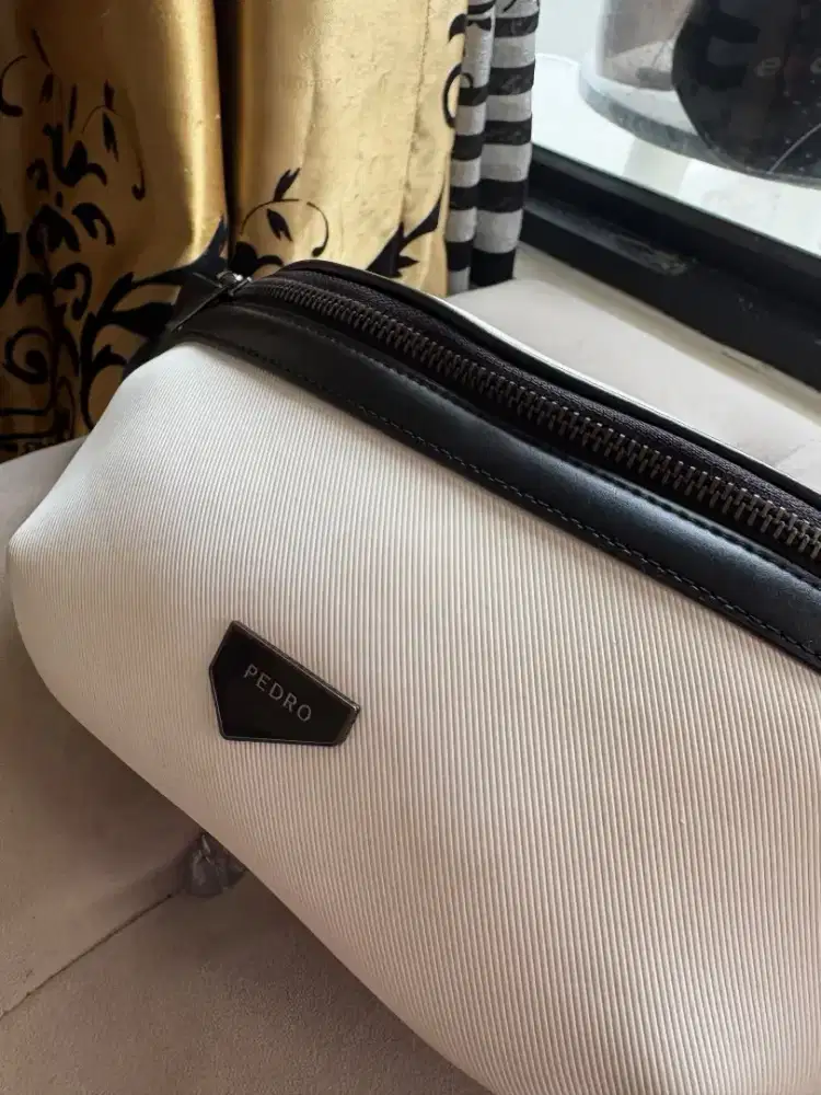 TAS SLINGBAG PEDRO ORI DARI STORE SKA