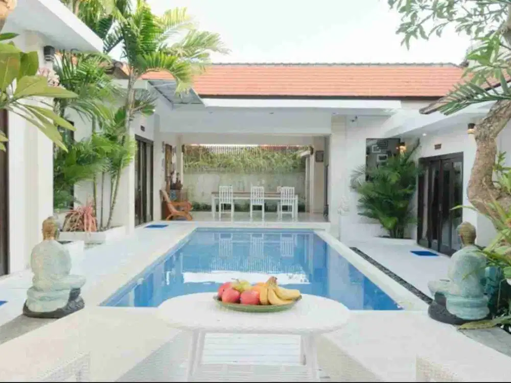dikontrakkan villa modern style di kerobokan