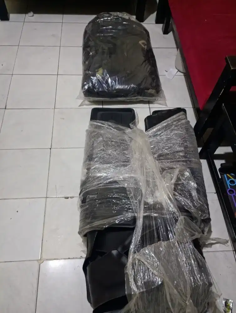 Sarung jok dan karpet original Toyota voxy