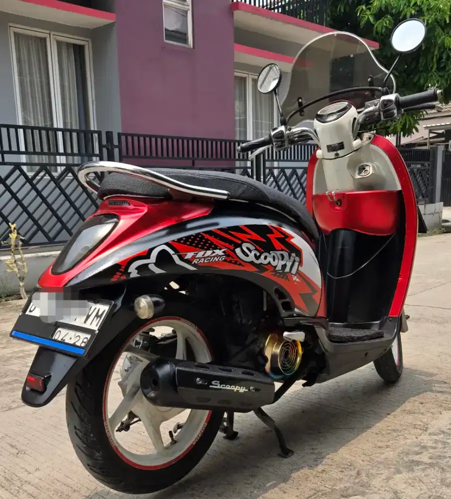 Di jual scoopy karbu 2013 kondisi siap pake..mau TT Vario 125