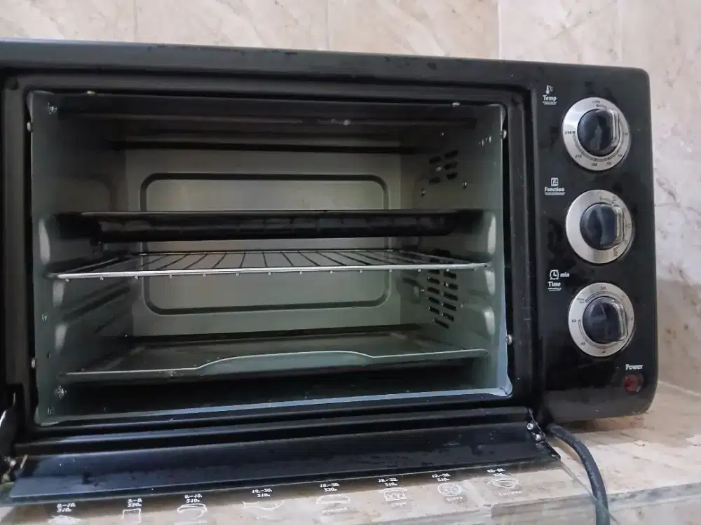 For Sale Oven listrik DOMO
