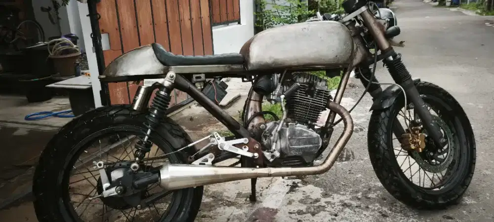 Cafe Racer Gl 100
