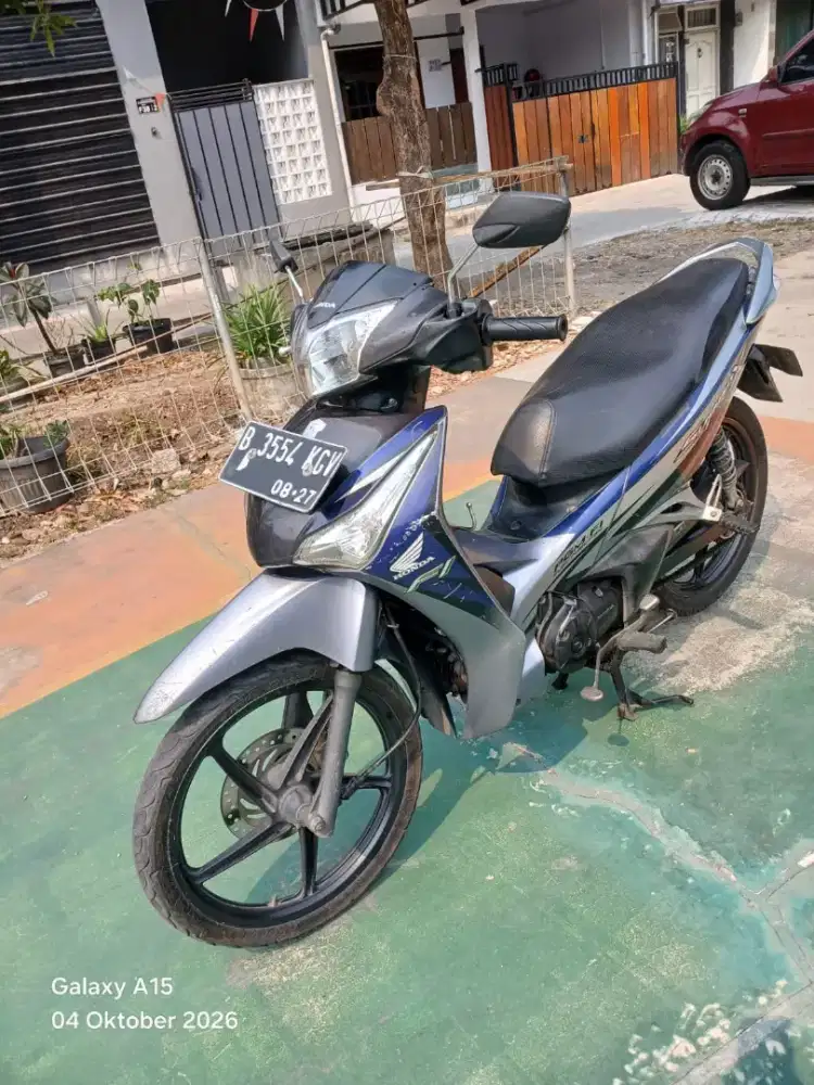 JUAL CEPAT - Supra X 125 Helm In 2012 Mesin Halus*