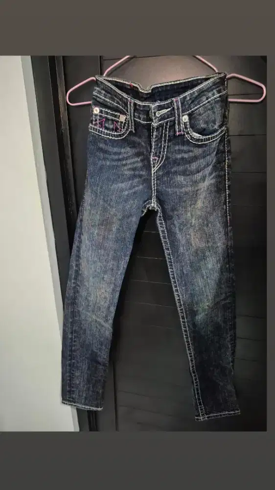 Celana jeans panjang wanita