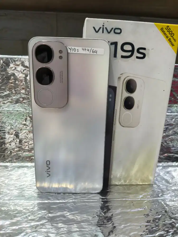 Vivo Y19s 4+4/64 mulus no minus lengkap