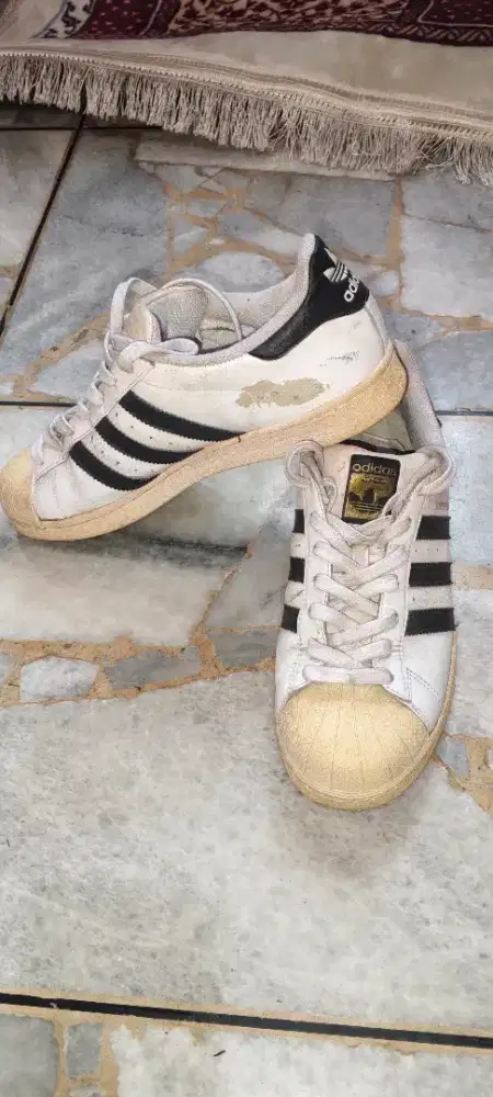 Sepatu Adidas ukuran 40