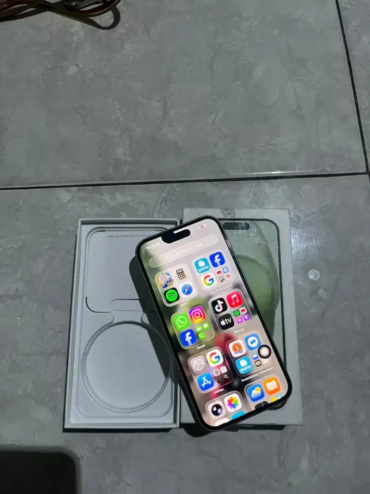 iPhone 15 128 inter