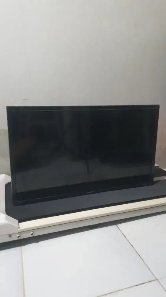TV Sharp 24 inch