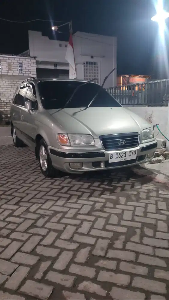 Hyundai trajet 2003