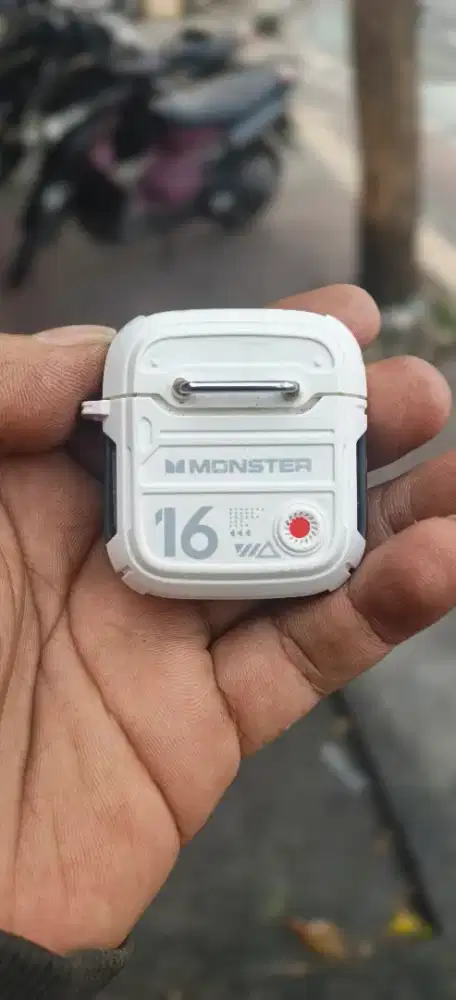 Tws monster airmars XKT16