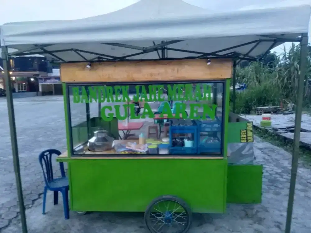 DJUAL Cepat Gerobak bekas Bandrek lengkap tenda lipat besar prlngkapan